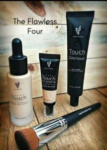 Younique FLAWLESS four