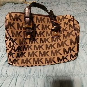 💞💞Michael kors grayson satchel.💞💞
