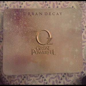 Urban Decay wizard of Oz palette!! 100% authentic