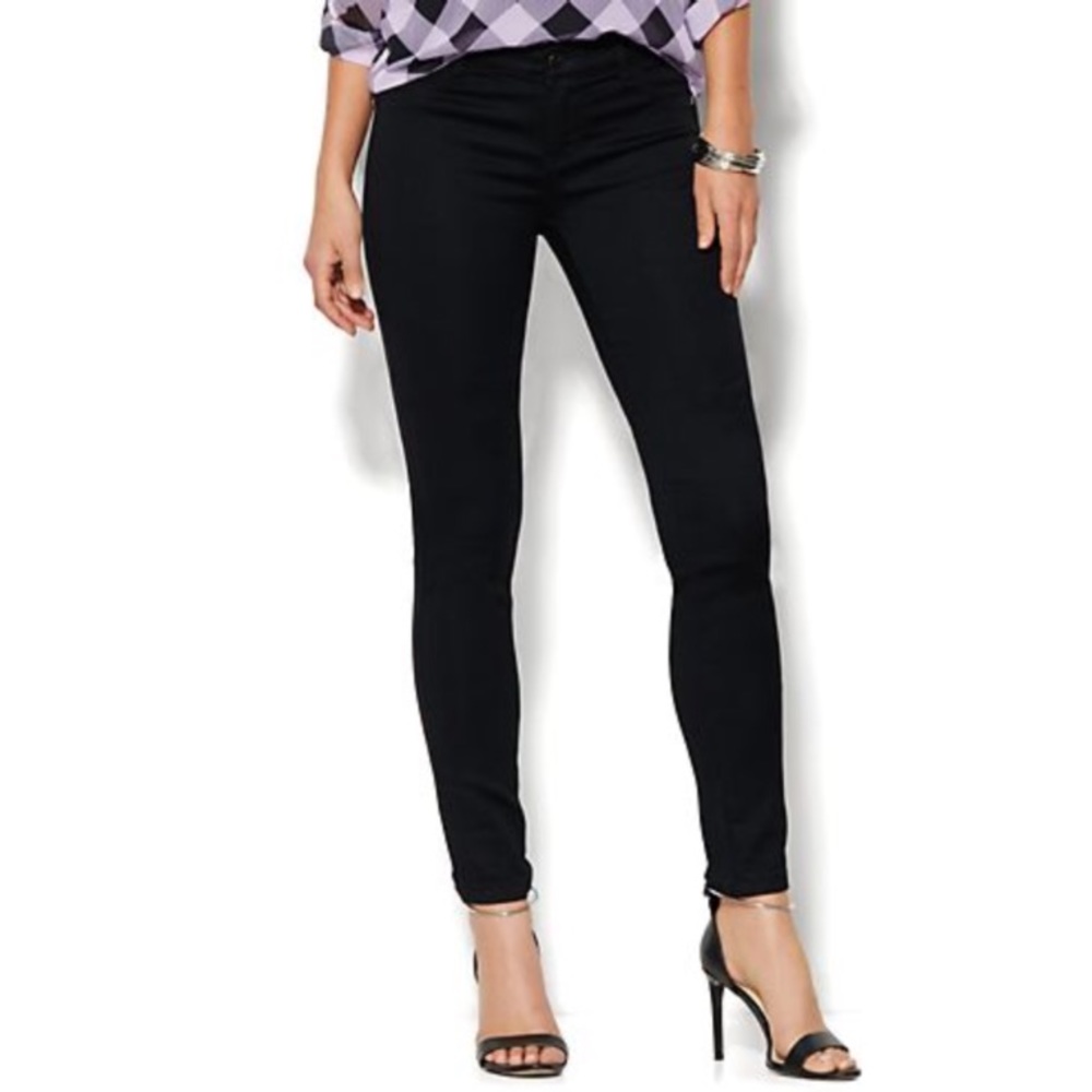 NWOT SOHO JEANS SUPERSTRETCH LEGGING BLACK PETITE