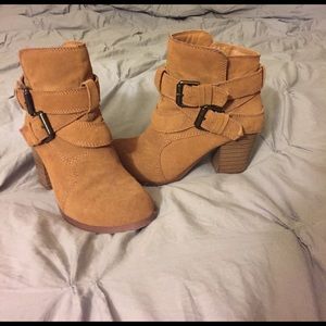 Mossimo heeled buckle bootie