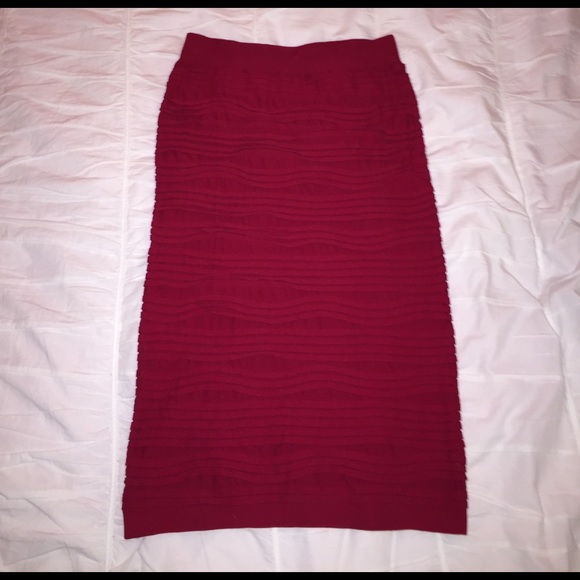 Classic red pencil skirt - Picture 1 of 1