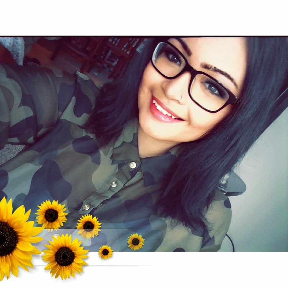 Meet your Posher, Malyssa