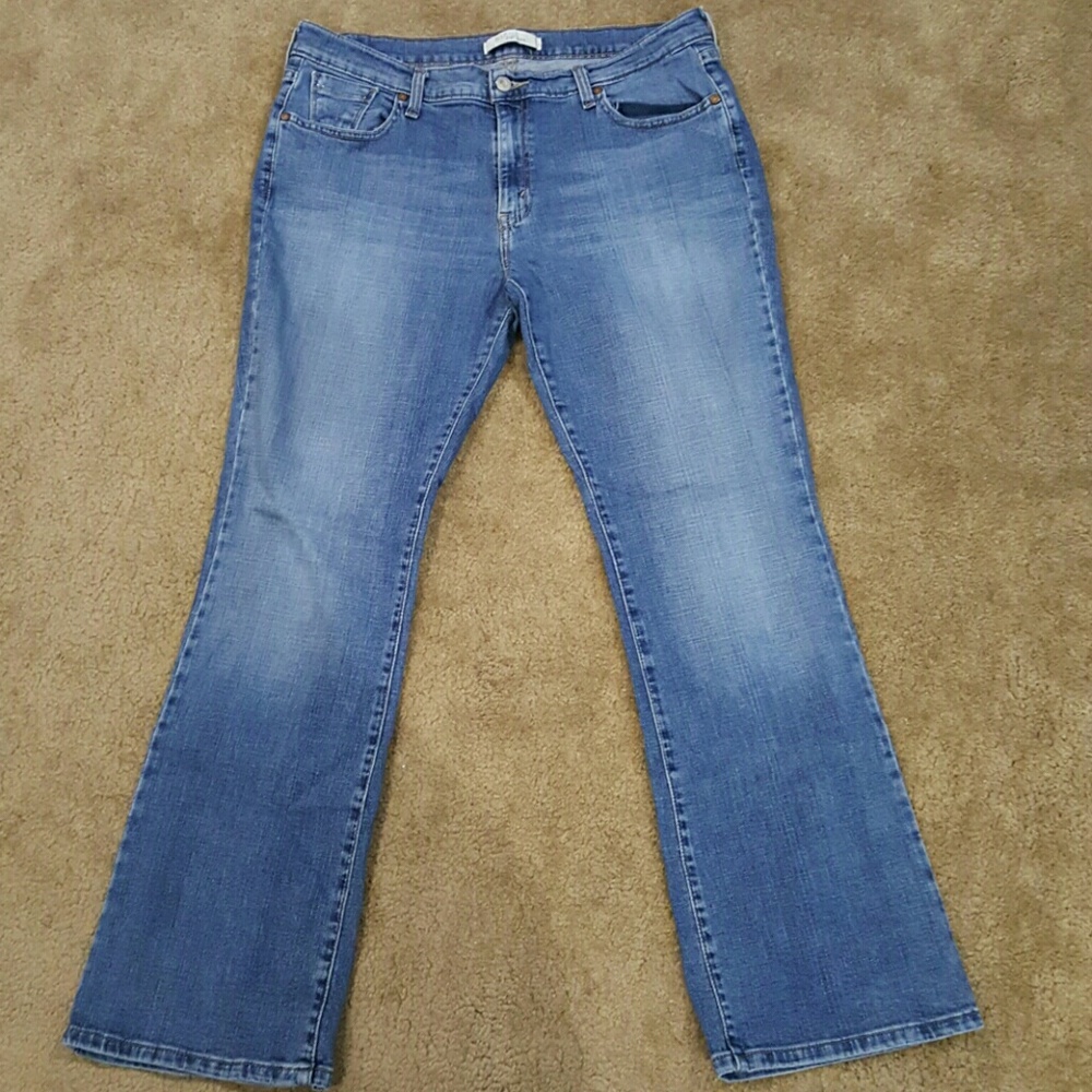 Woman's Levi jeans