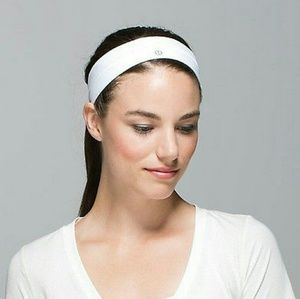 Lululemon Fly Away Tamer