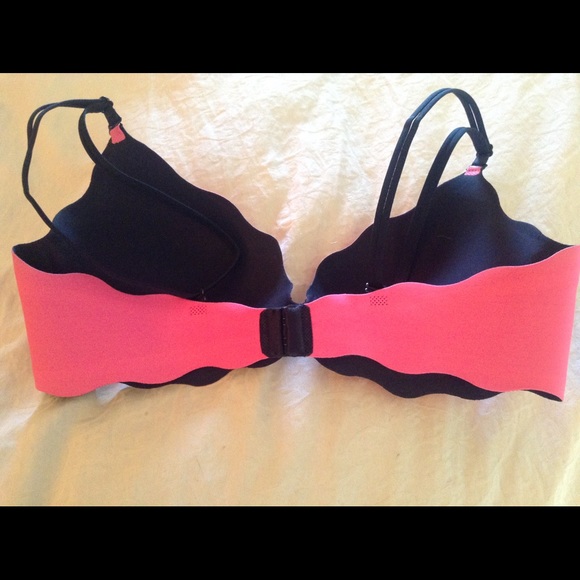 Victoria's Secret Pink Push-up 34C - Picture 3 of 4