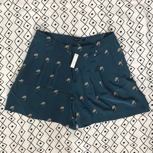 Madewell Pants - Madewell Blue Floral Dress Silk Pleated Shorts  4
