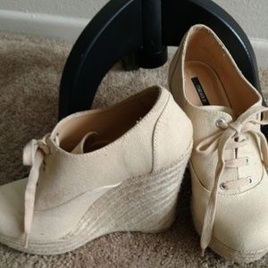 Wedge shoes