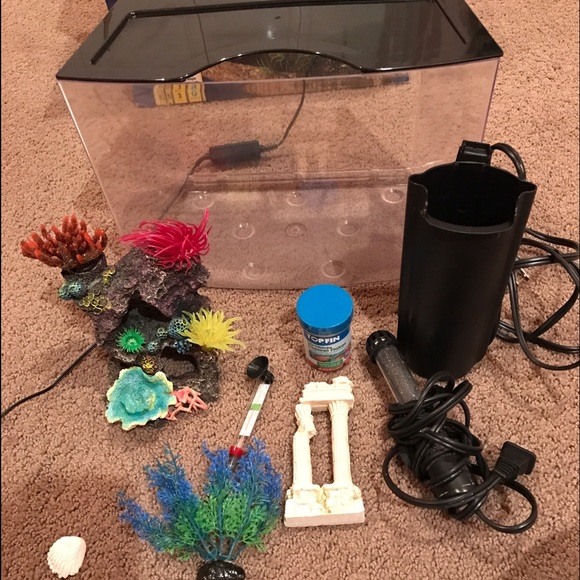 Fish tank with every item included you need - Picture 1 of 4