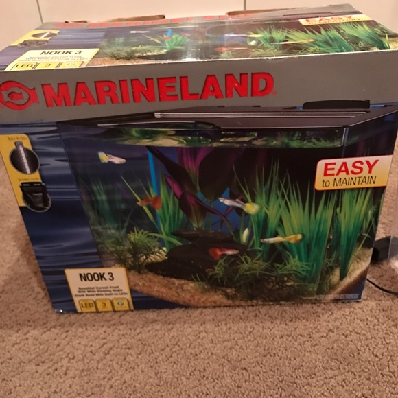 Fish tank with every item included you need - Picture 3 of 4