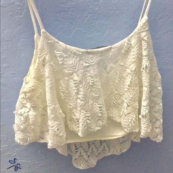 White crop top🕊 - Picture 2 of 2