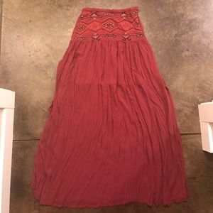 Embroidered maxi skirt