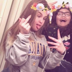 Meet your Posher, Mikala