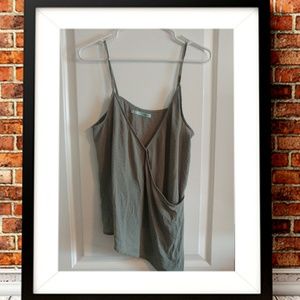 Asymmetrical hem tank