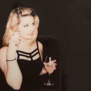 Meet your Posher, Abby