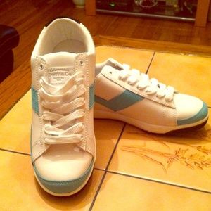 Please Return to Pony & Co. San Diego 1972 Kicks