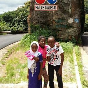 Meet your Posher, Ziaroune