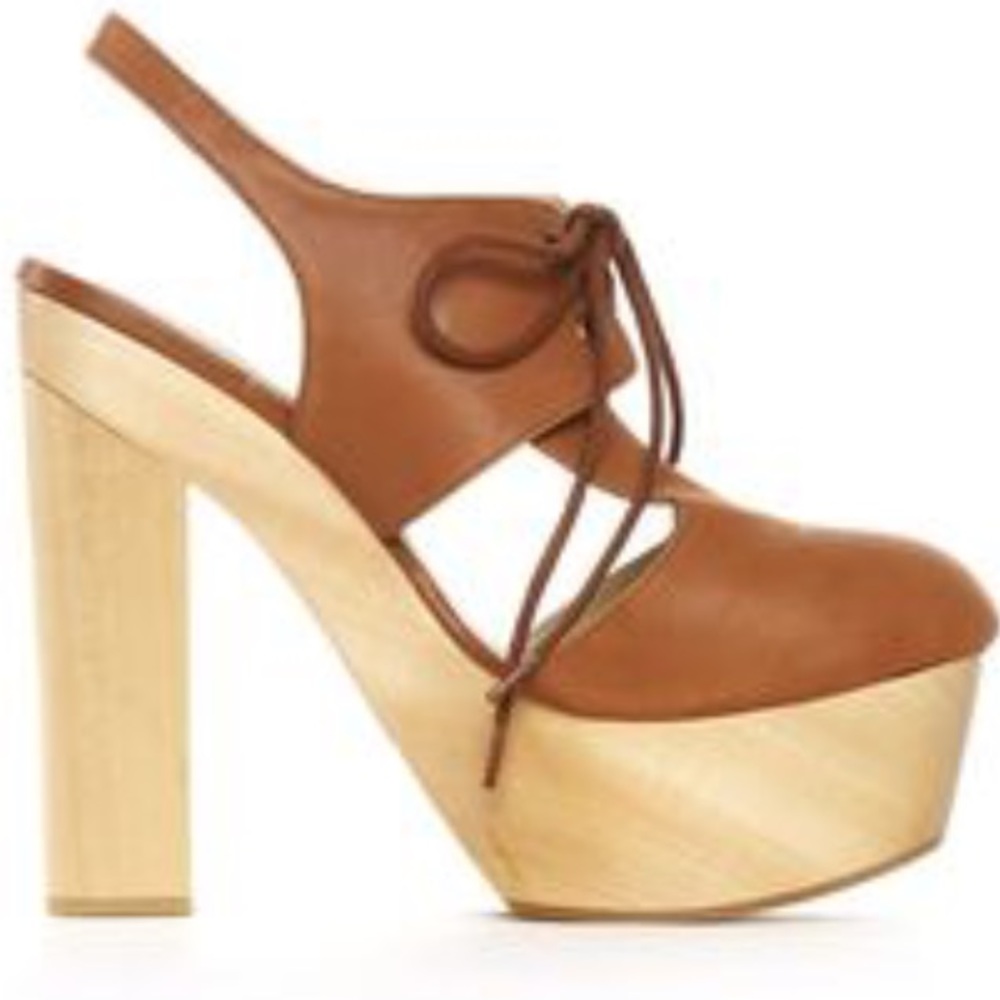 NWOT Messeca Maru  Wooden Platform/ Heel
