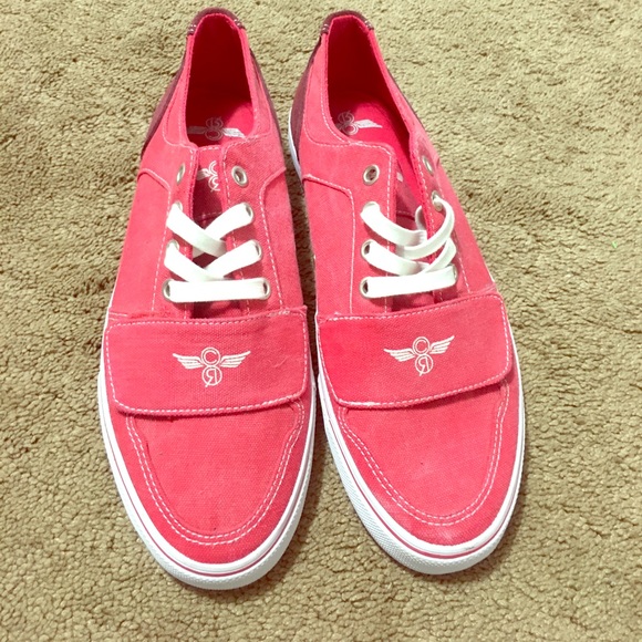 Shoes - Picture 2 of 4