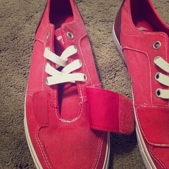 Shoes - Picture 3 of 4