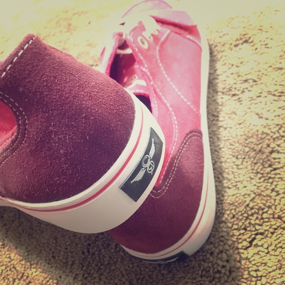 Shoes - Picture 4 of 4