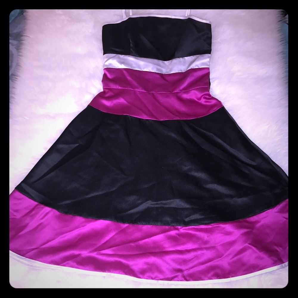 NWT SATIN A-LINE 🍝 STRAP DRESS