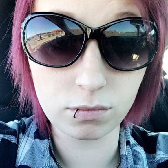 Meet your Posher, Jess - Picture 1 of 1