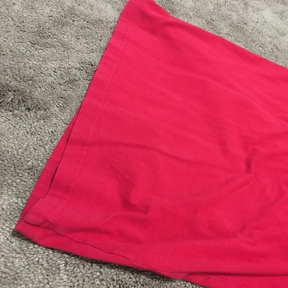 Express Fitted V-neck - Picture 3 of 4