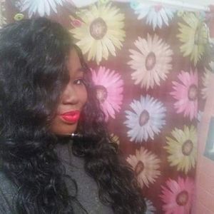 Meet your Posher, Alexis