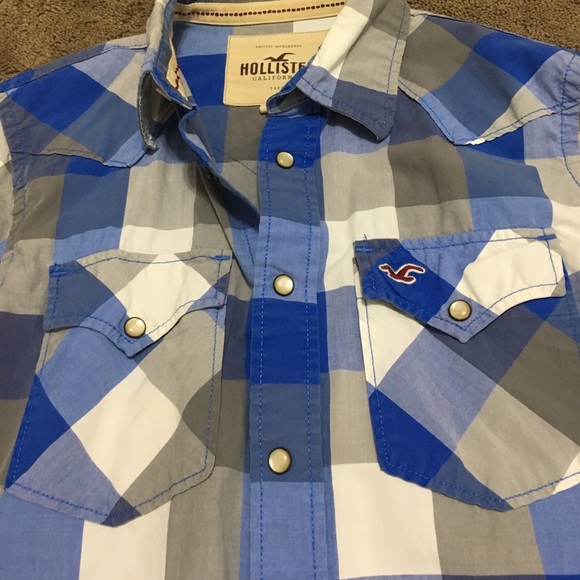 Hollister Button down Shirt - Picture 2 of 5
