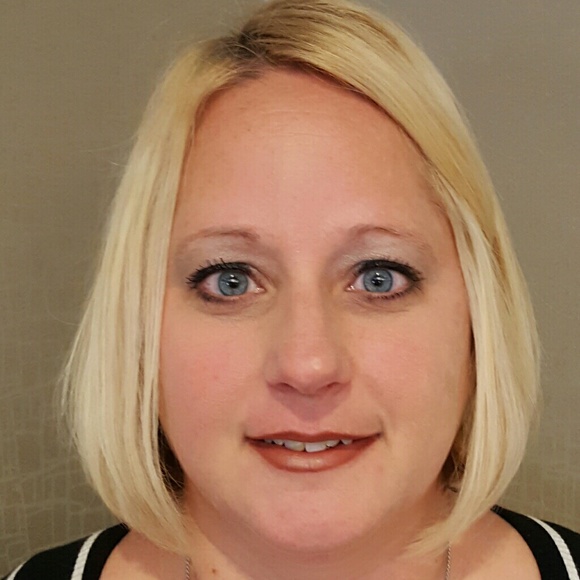 Meet your Posher, Stephenie - Picture 1 of 1