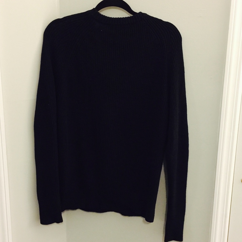 sweater - Picture 3 of 3