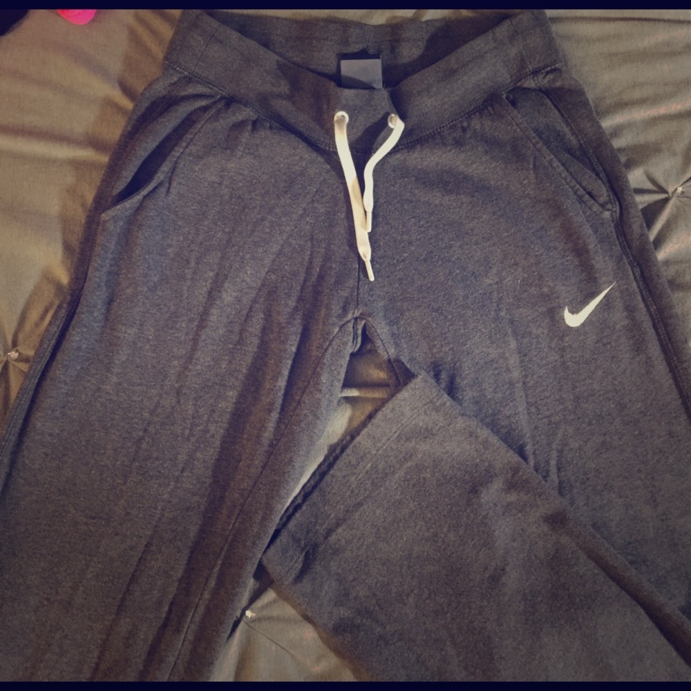 Nike women's sweatpants XS