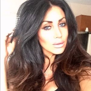 Meet your Posher, Dacy