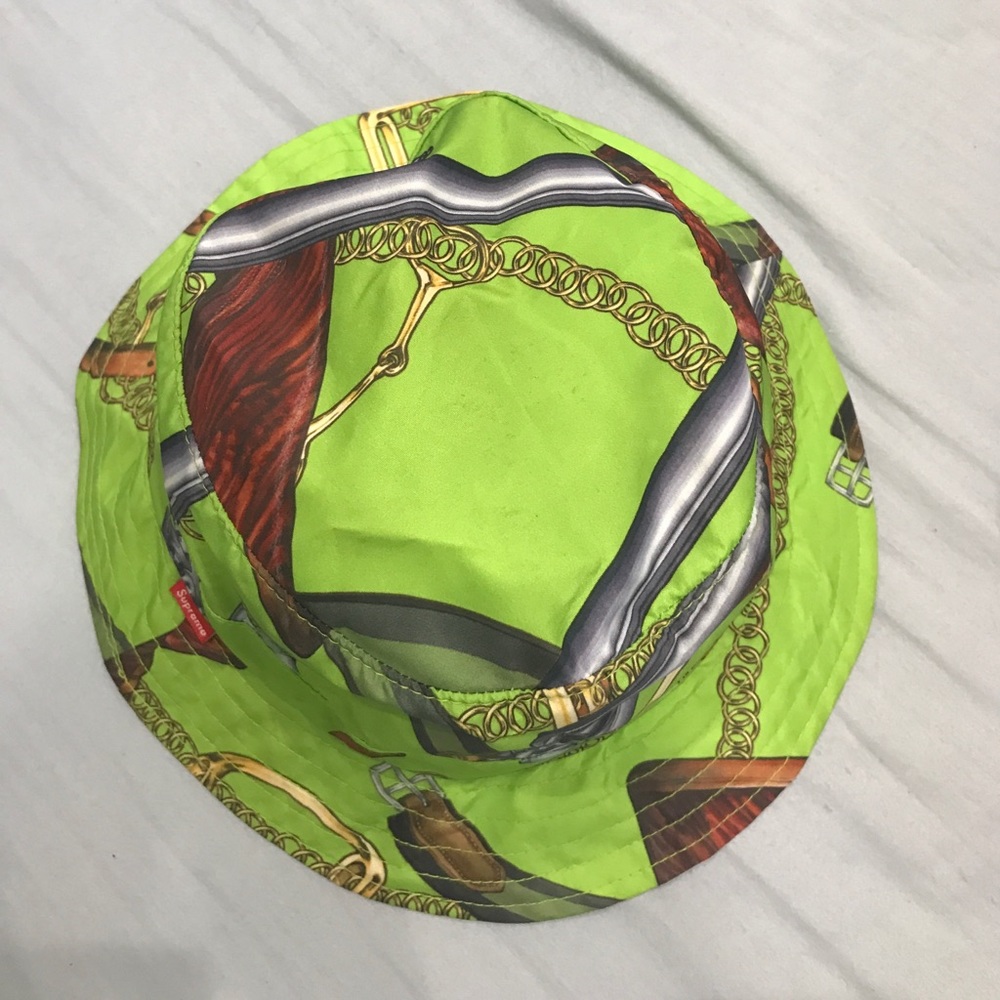 Supreme bucket hat