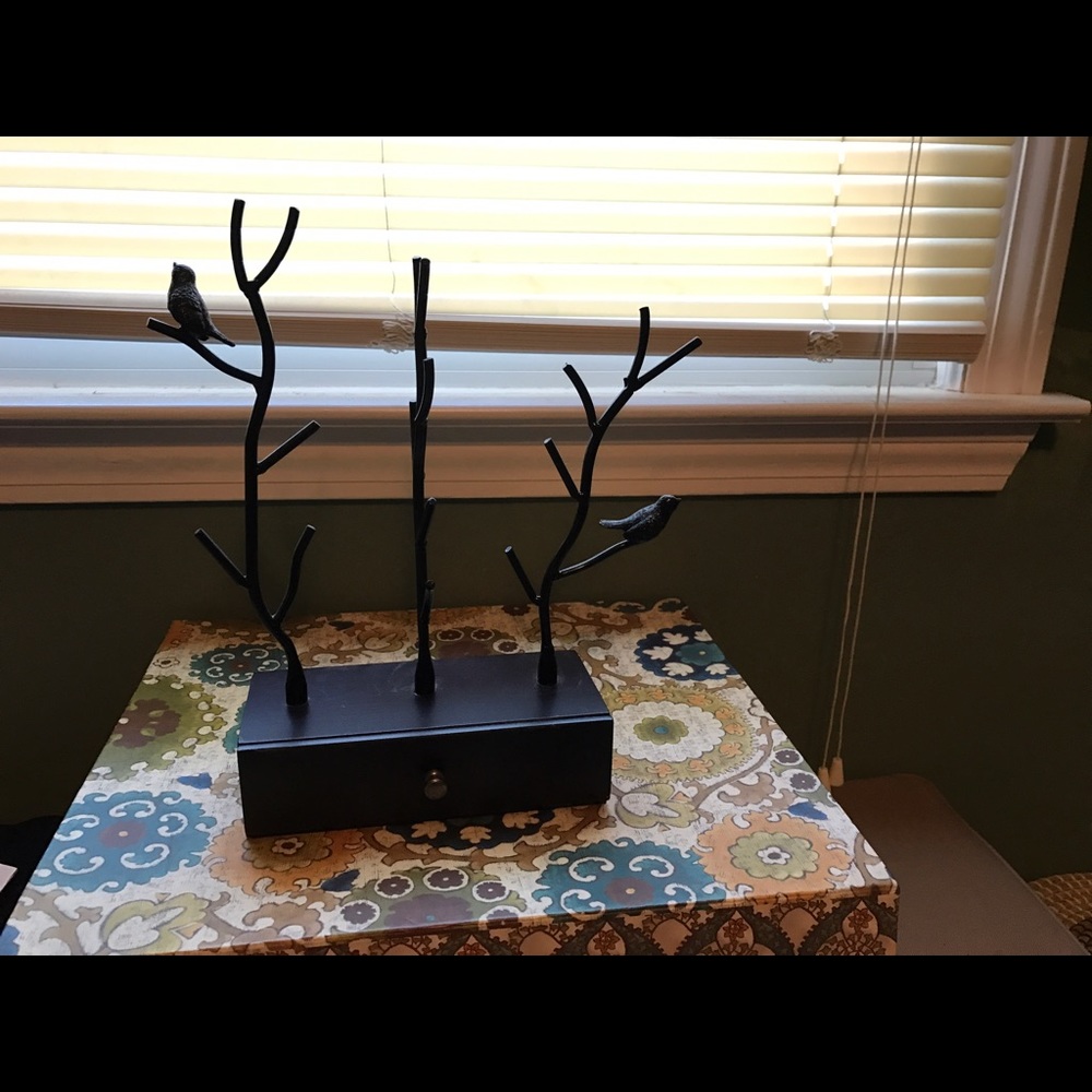Necklace Tree