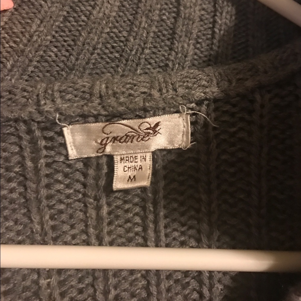Gray sweater - Picture 2 of 4