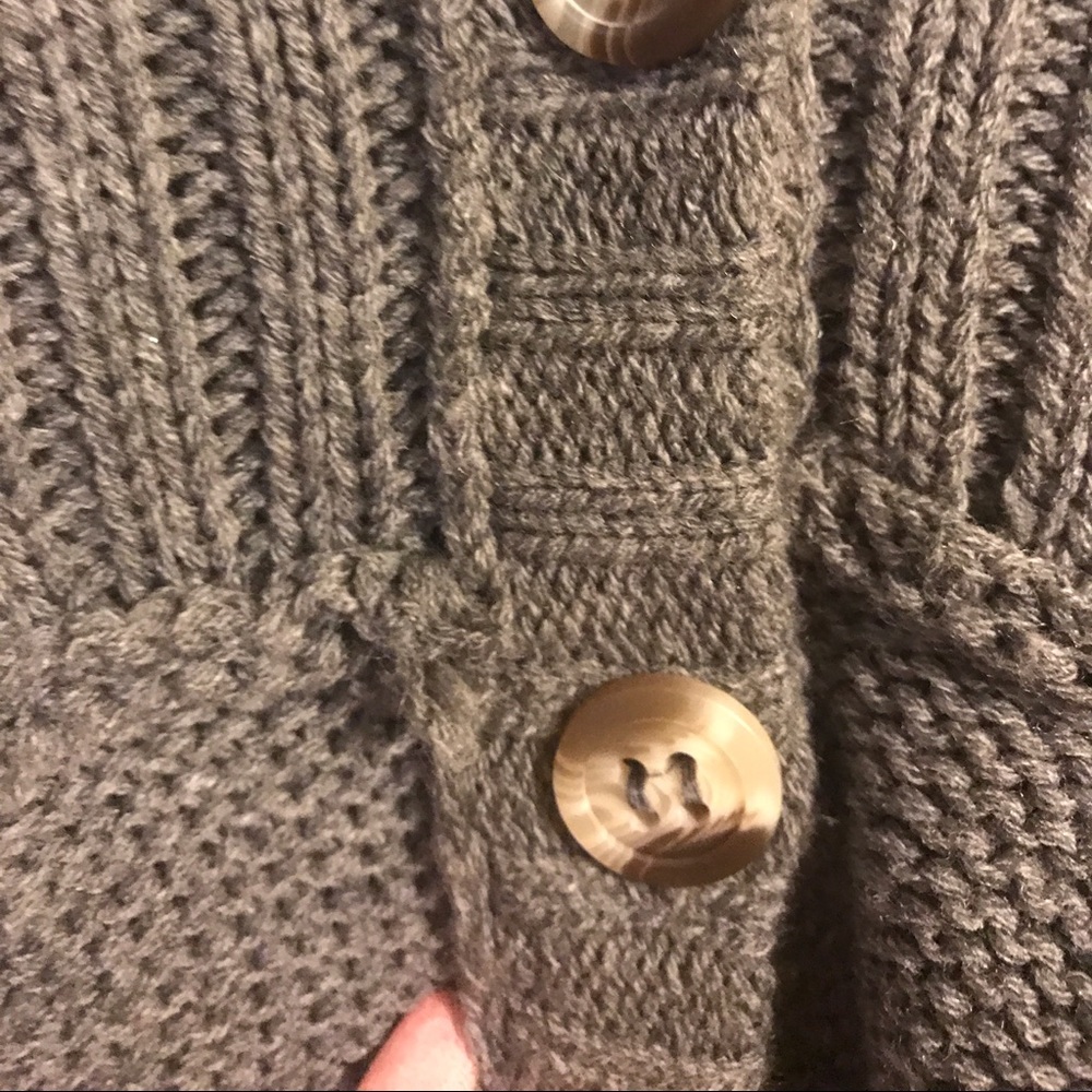 Gray sweater - Picture 3 of 4