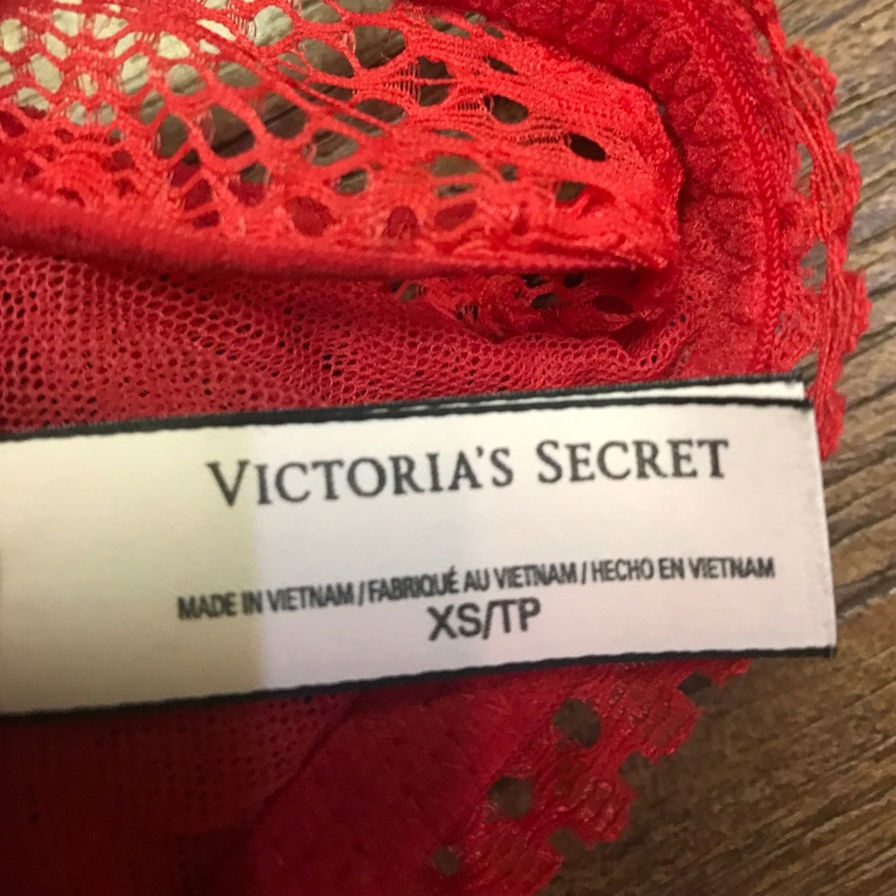 Victoria's Secret Lace Razorback Bralette - Picture 3 of 3