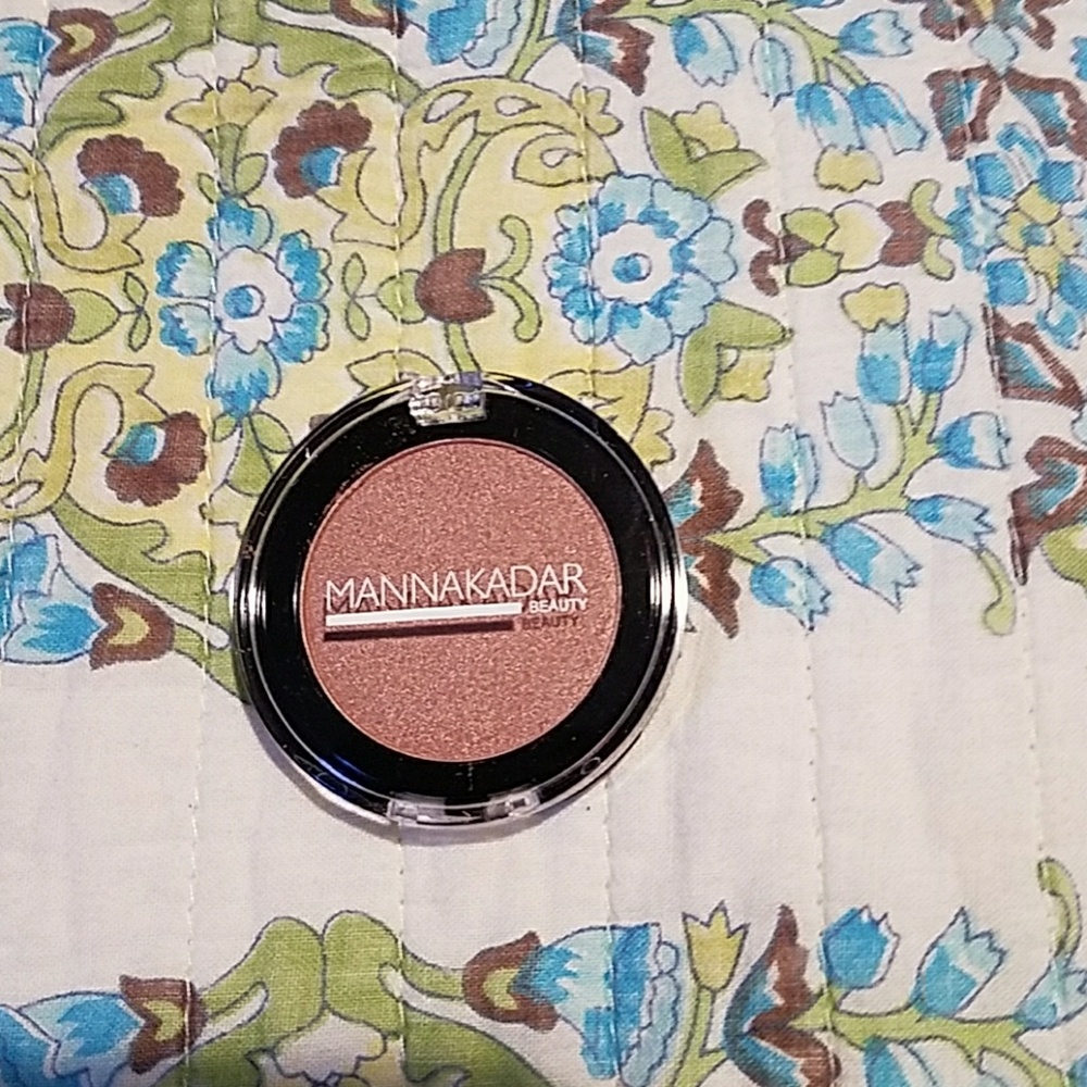 Manna Kadar Fantasy Eyeshadow