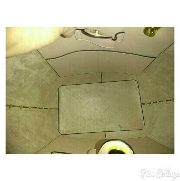 Steve Madden Purse with Charm & Wristlet - NWT - Picture 4 of 5