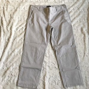 Ann Taylor khaki capri pant Sz 8