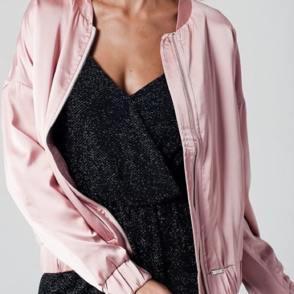 SOLDOUT || Silky bomber