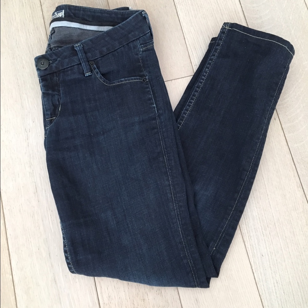 Hudson dark wash ankle length jeans