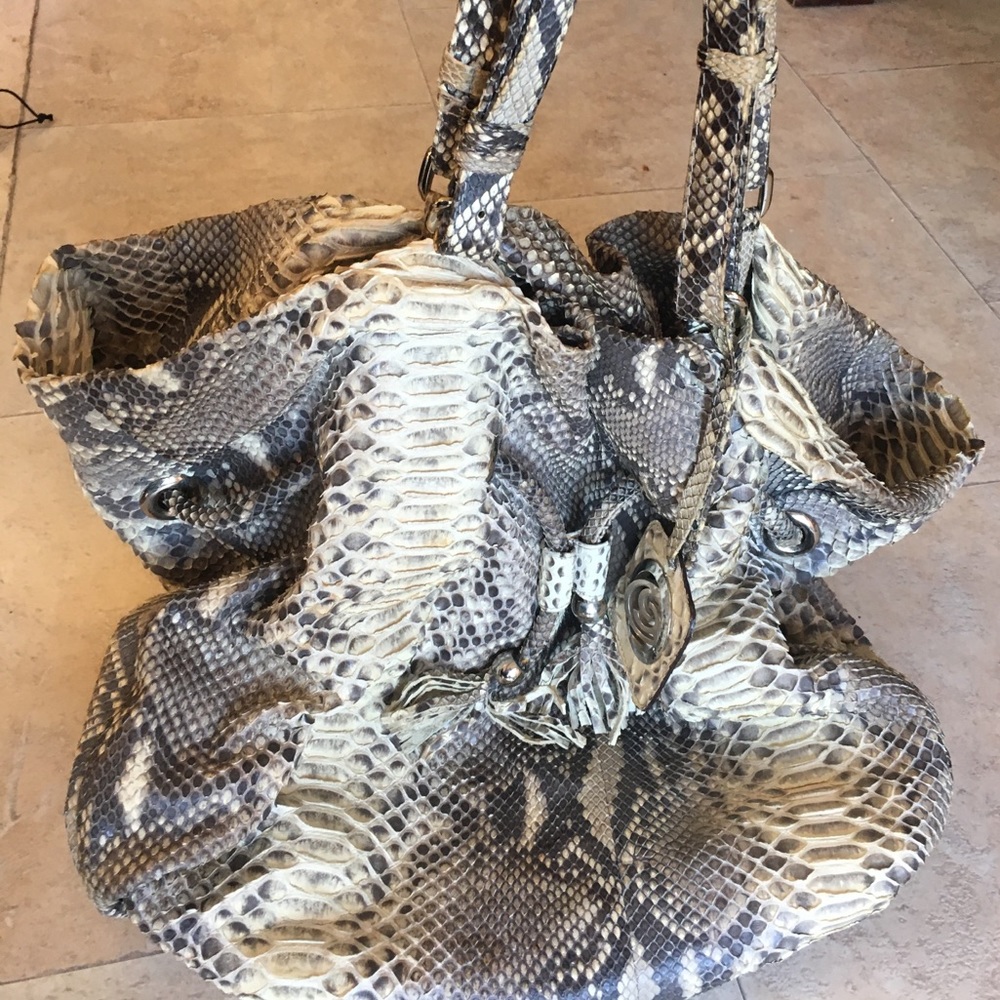 100% python bag