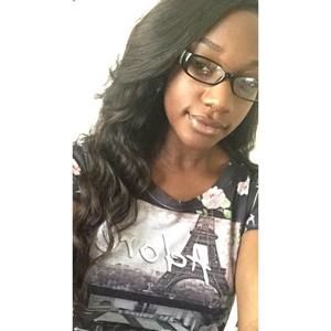 Meet your Posher, Rochelle