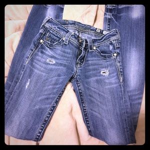 ♥️Cute Distressed Miss Me Jeans♥️