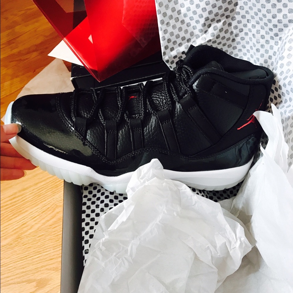 Brand new AJ retro 11 sz 9.5
