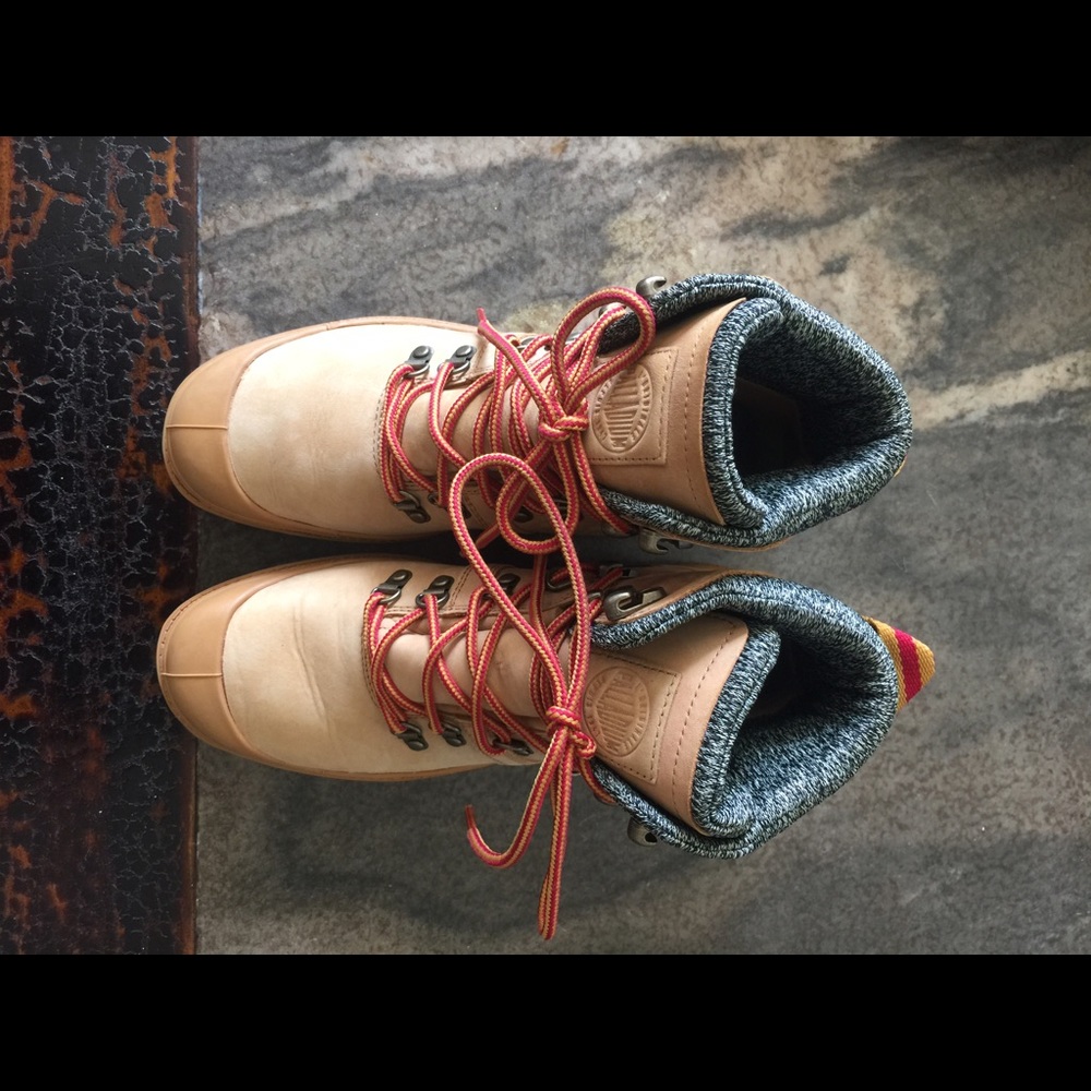 Palladium suede boot NEW