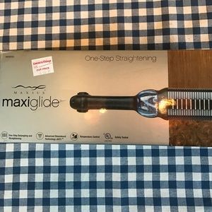 Wet or dry straightener, used once, works great!